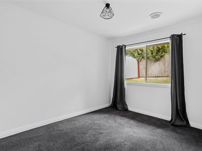8 Buckingham Pl, Frankston South