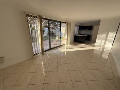 8 Horningsea Park Drive, Horningsea Park