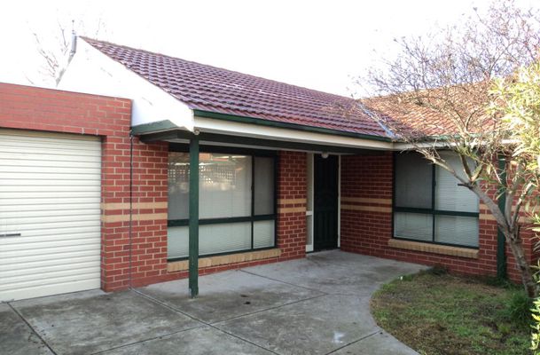 2 / 6 Springvalley Avenue, Craigieburn