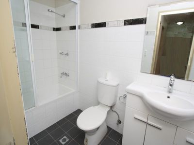 4 / 13 Restwell Street, Bankstown