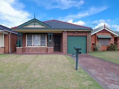 13 Kanangra Court, Wattle Grove