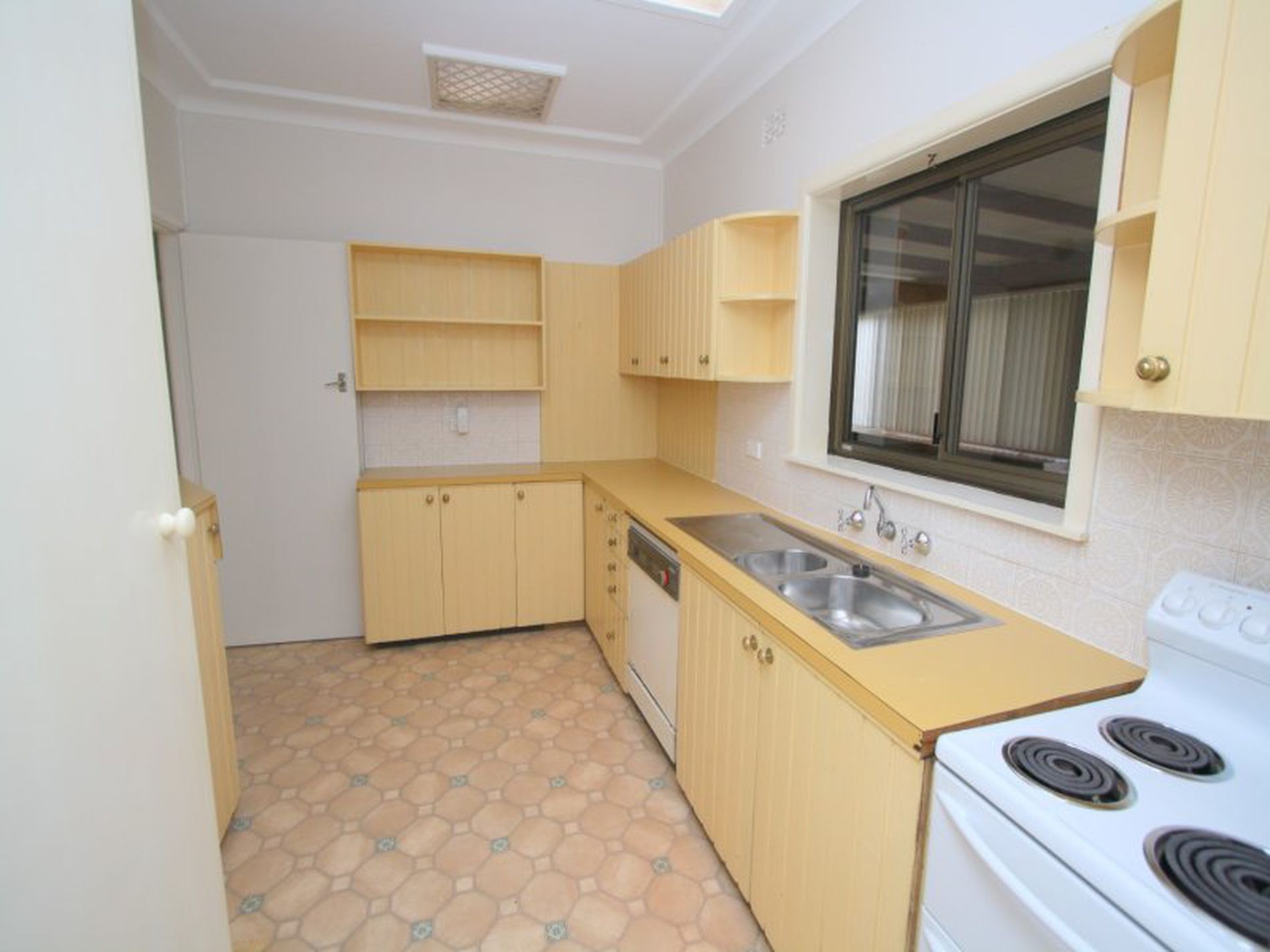 4 Kerrie Crescent, Peakhurst