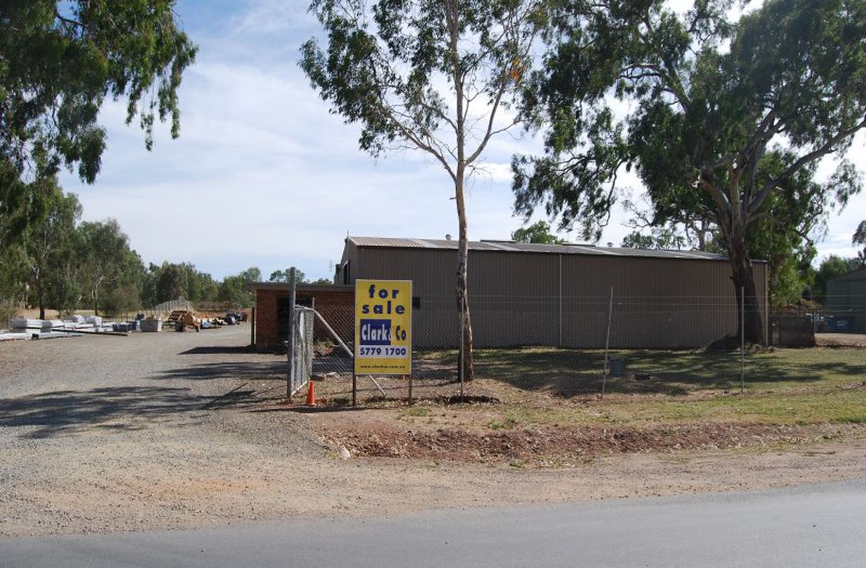 265 Deadhorse Lane, Mansfield Clark & Co Real Estate