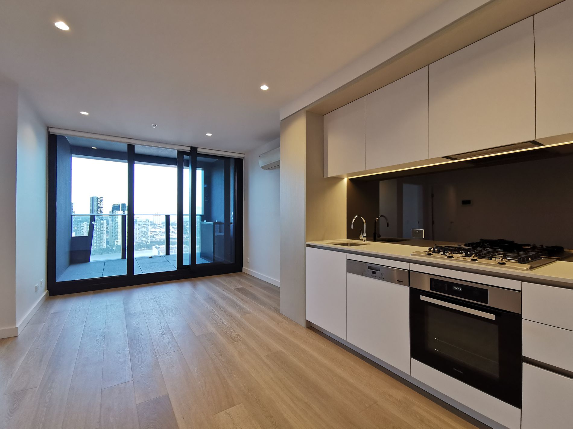 2010 / 628 Flinders Street, Docklands