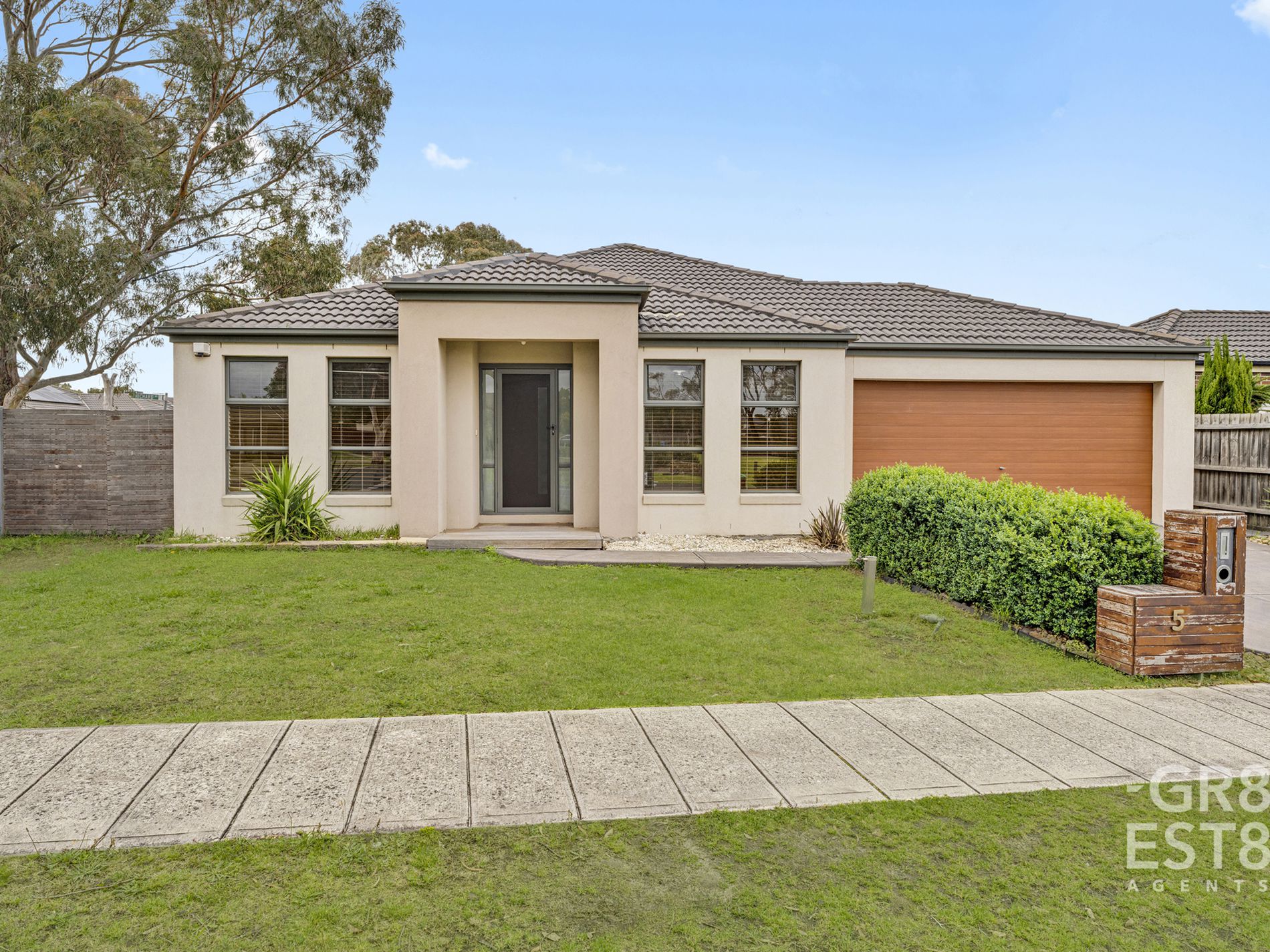 5 Parnum Place, Lynbrook