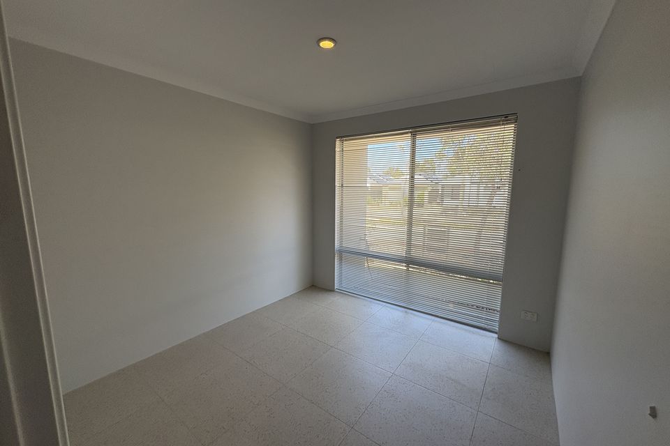 131 Lambeth Cir, Wellard