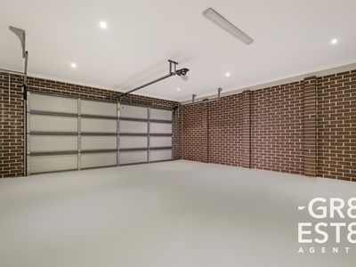 7 Crepe Avenue, Cranbourne West