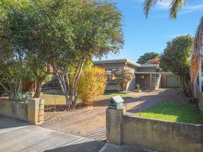 12 Scotsburn Grove, Werribee