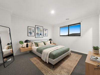 7 Crescendo Boulevard, Clyde