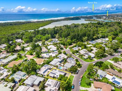 1 / 3 Boondoon Crescent, Ocean Shores