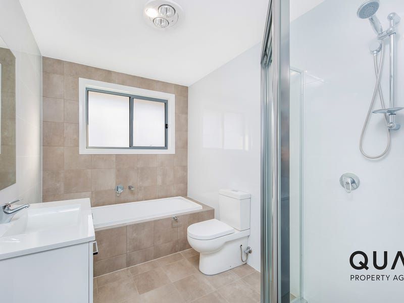 225 Village Circuit, Gregory Hills