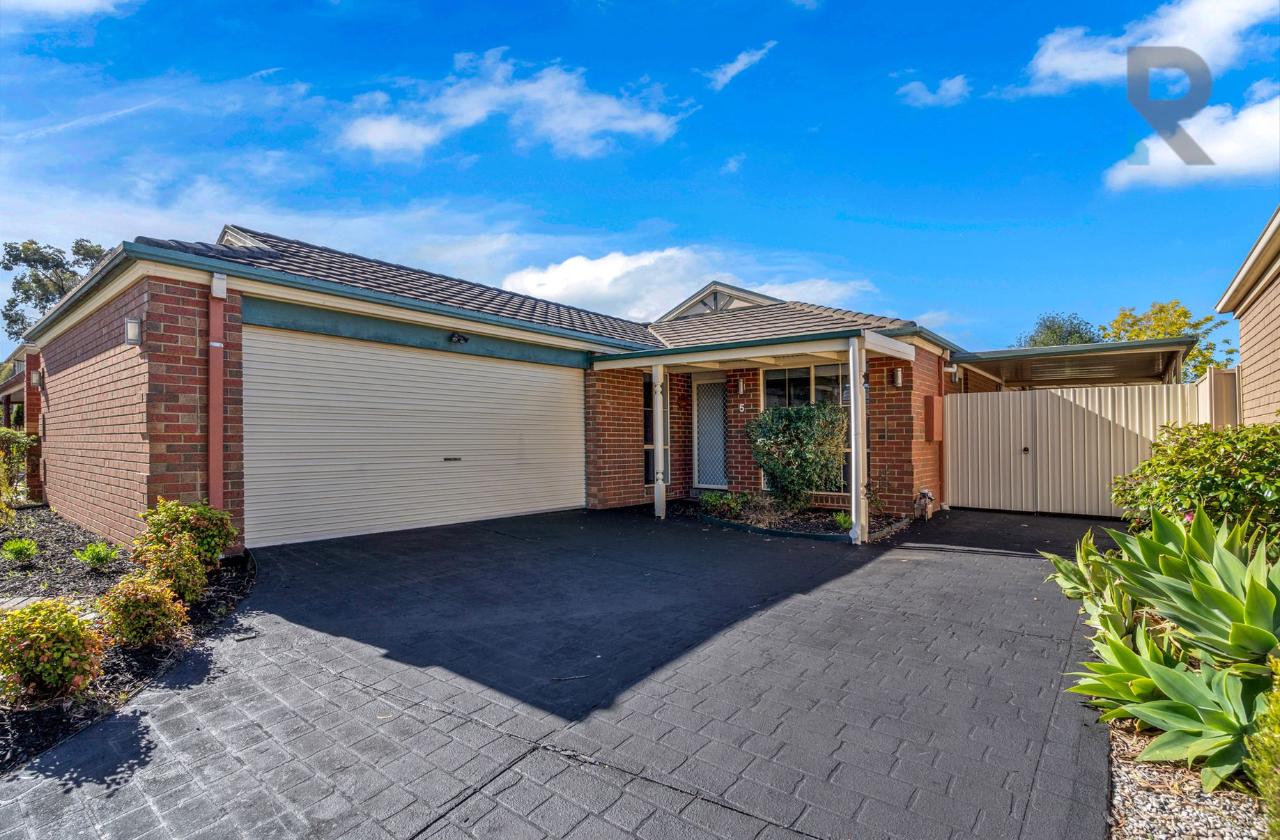 5 Gellion Place, Roxburgh Park Real Estate City