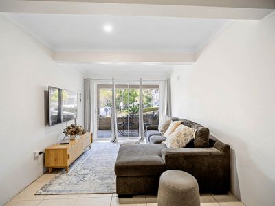4 Lake Vista Crescent, Forster