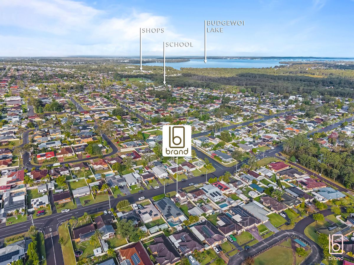 58 McKellar Boulevard, Blue Haven