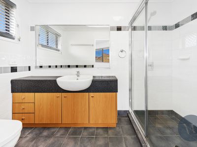 4 / 5 View Street, Chermside