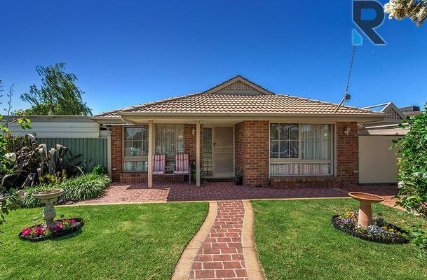 1 Farnborough Avenue, Craigieburn