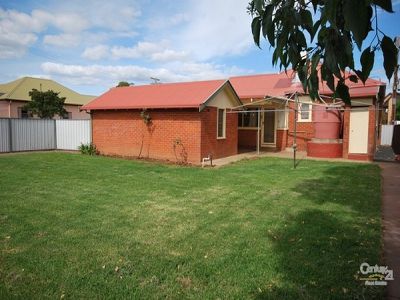 143 Bourke Street, Dubbo