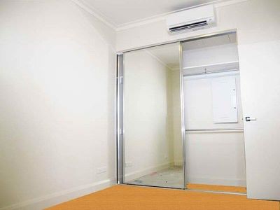 2 Timbrol Avenue, Rhodes