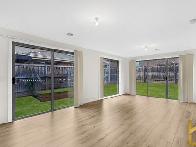3 Tenax Walk, Manor Lakes