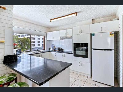 11 / 13 Burnett Street, Mooloolaba