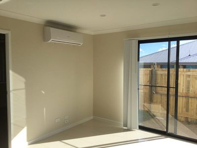 2 / 25 Myrtleford Crescent, Cambooya