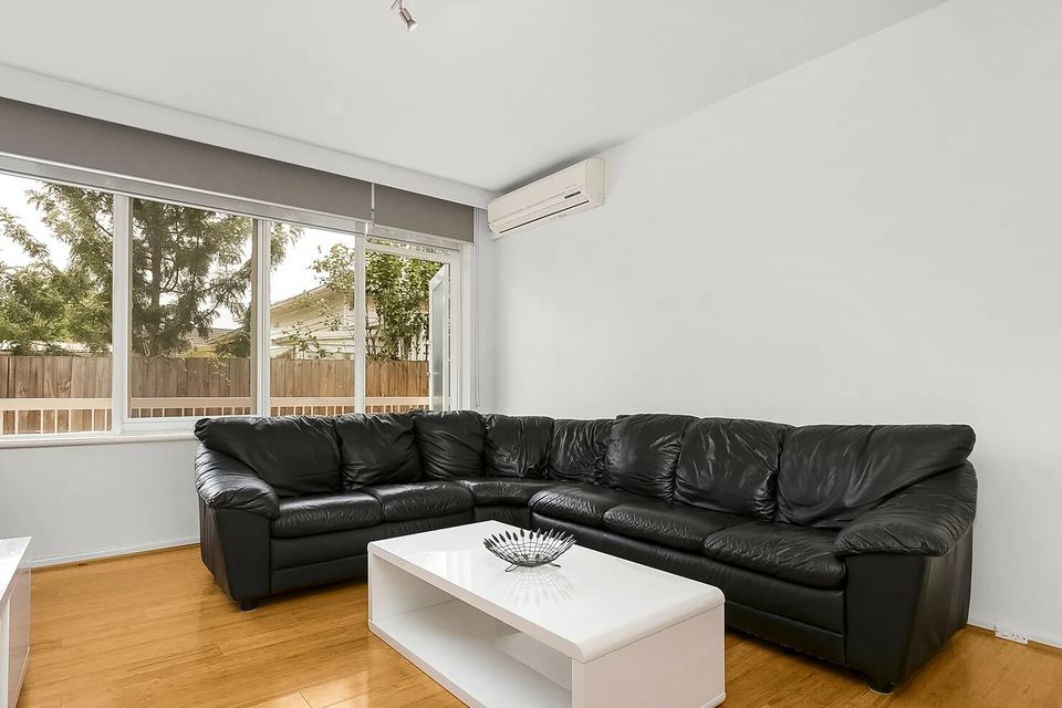 4 / 3 Yendon Road, Carnegie