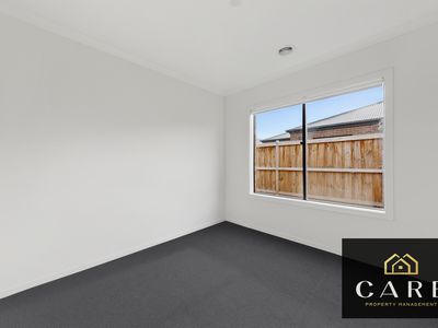 8 Giardino Street, Clyde