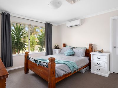 2 / 4 Nepean Grove, Hannans