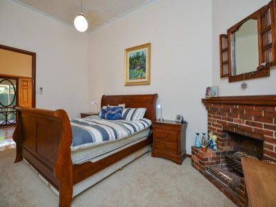 11 Bourke Street, Piccadilly