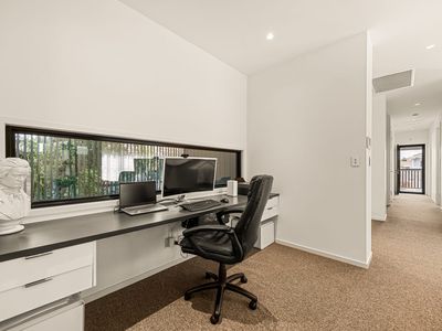 22 Graceville Avenue, Graceville