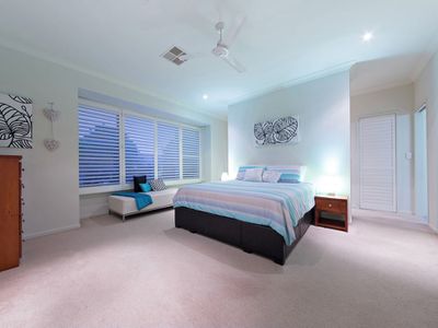 8 Watervale Pde, Wakerley