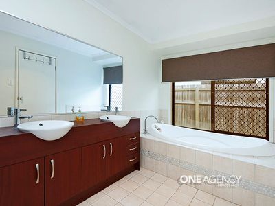 16 Rachele Close, Forest Lake