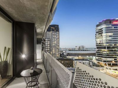 1606 / 8 Waterview Walk, Docklands