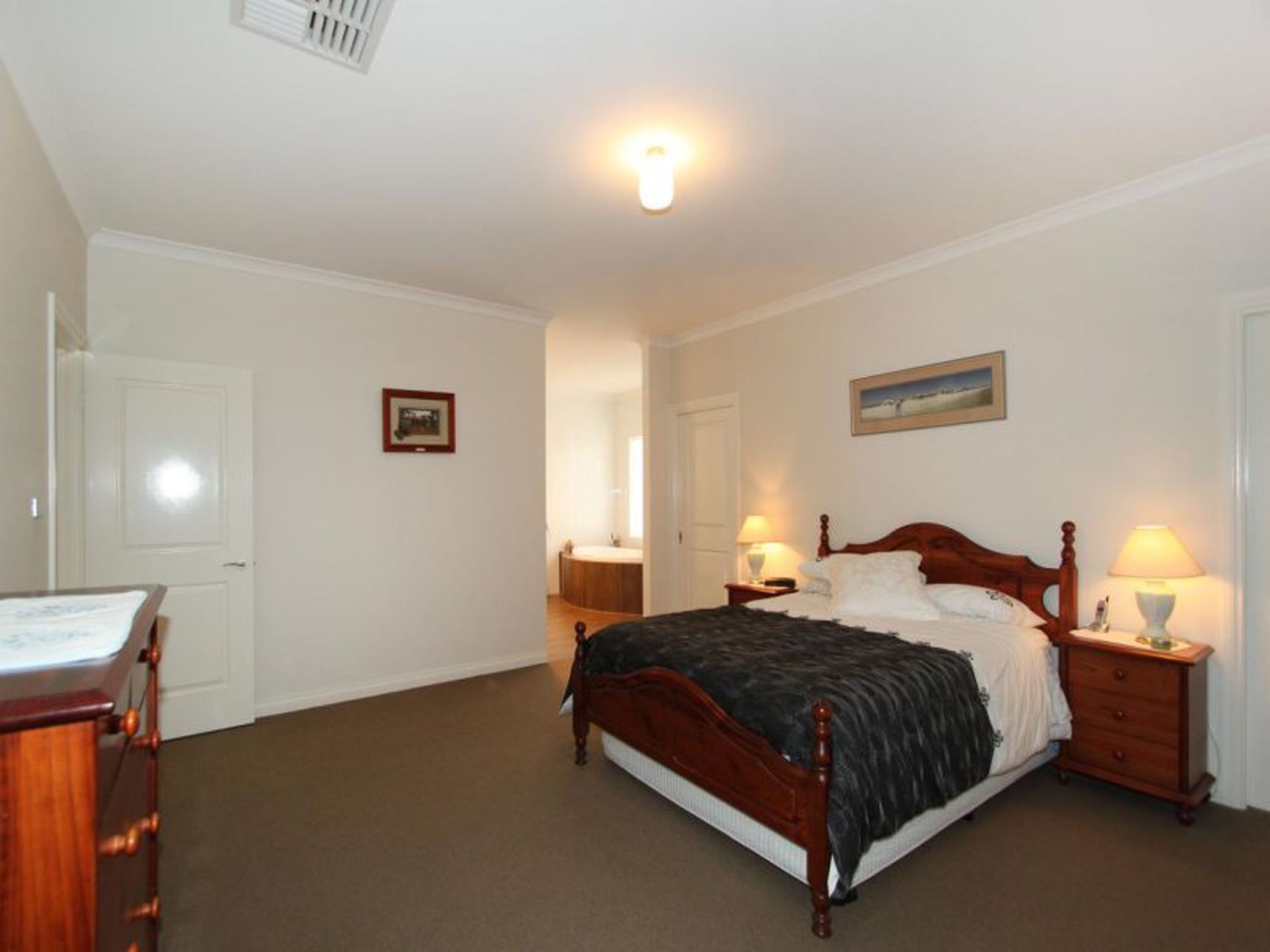 19 Gatacre Drive, Somerville