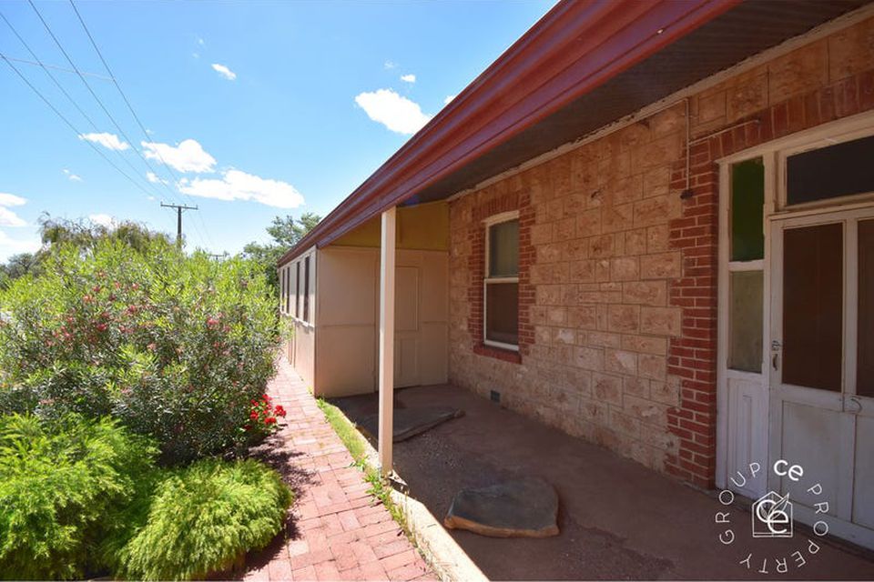 15-18 Halfway House Road, Sedan