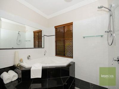 2 Harrington Court, Douglas