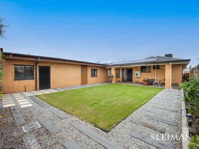 13 Winamurra Crescent, Thomastown