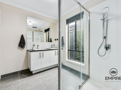 25 Kernot Parade, Clyde