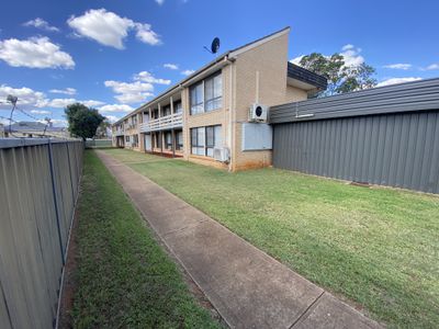 1 / 21 Baird Street, Dubbo