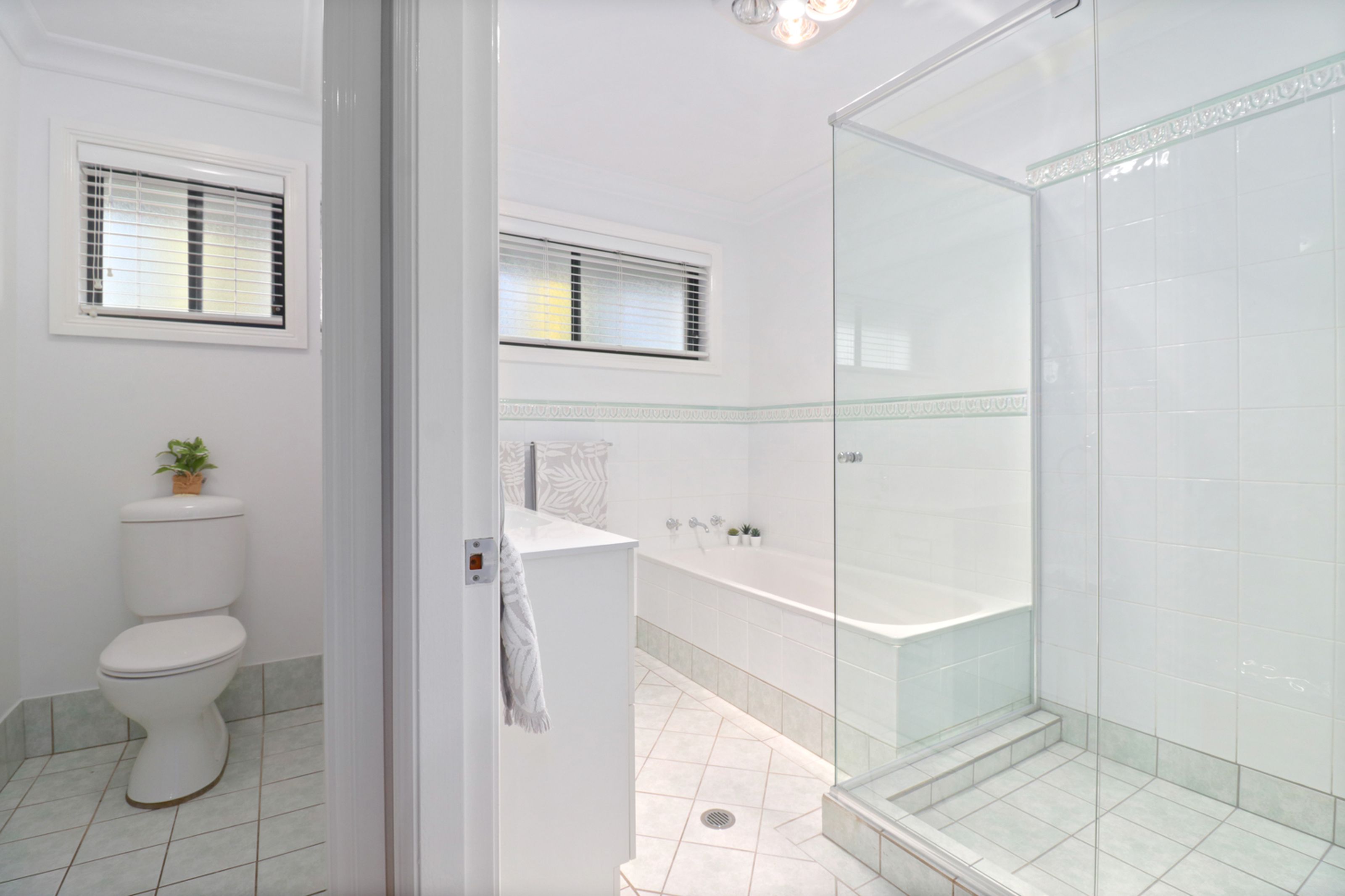 25-27 Knox Street, GLENMORE PARK