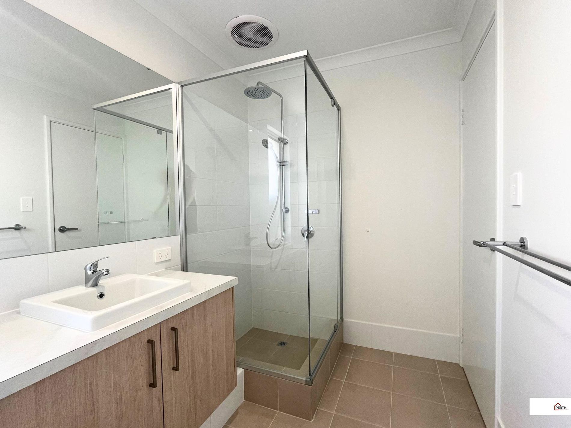 9 Capitola Way, Madora Bay