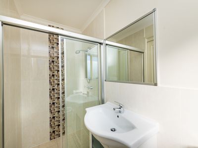 111 Morton Street, Crestwood