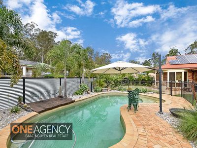 42 Glasshouse Cr, Forest Lake