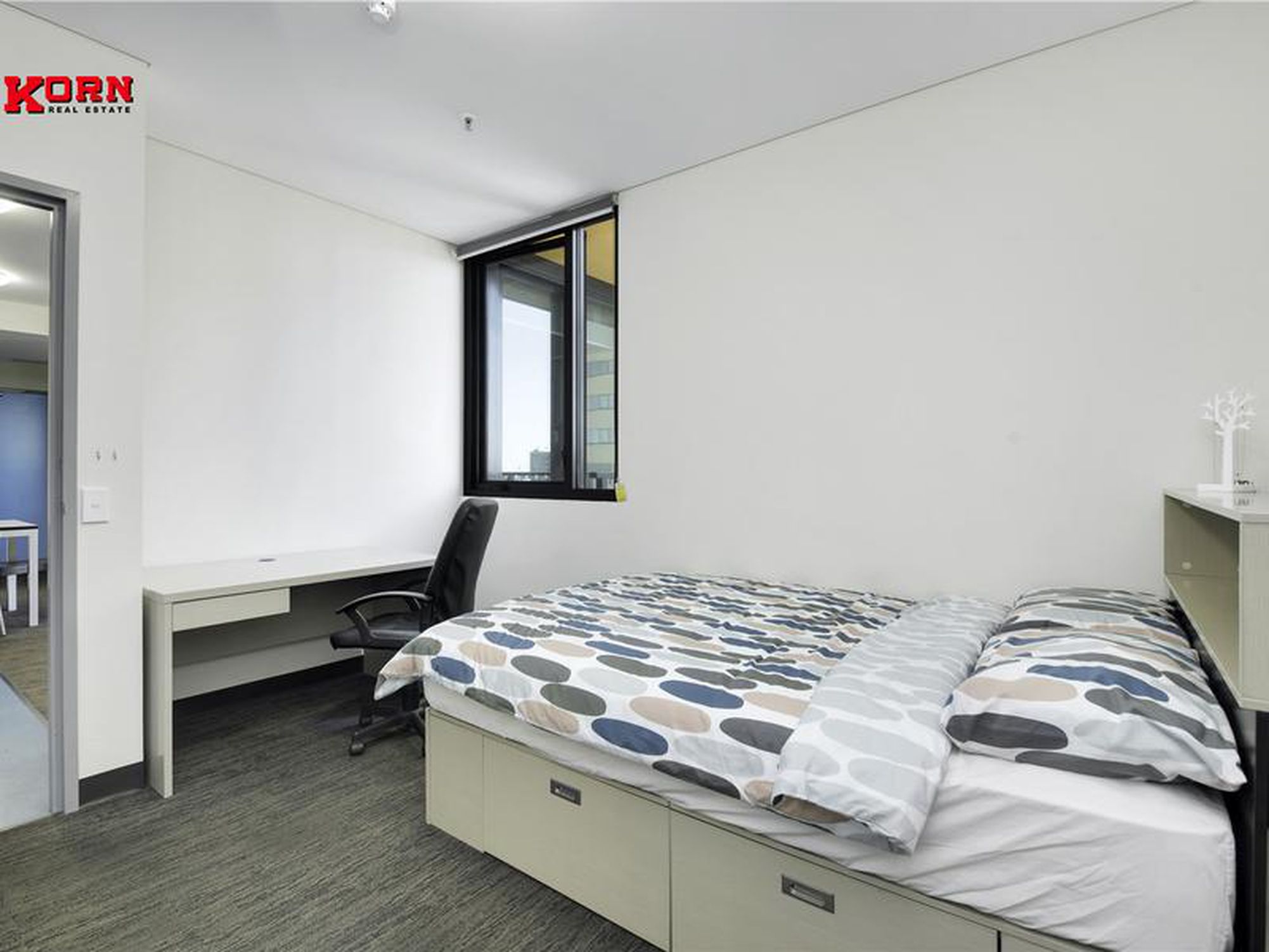 1004 / 15 Synagogue Place, Adelaide