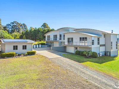 16 Treetops Street, Narooma