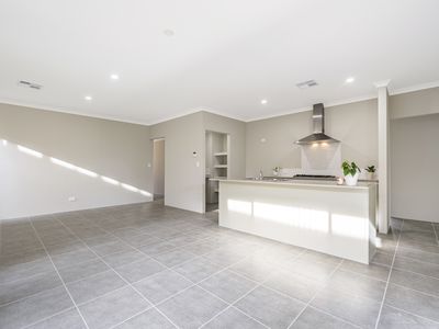 24 Longitude Road, Port Kennedy