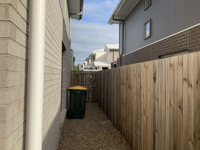20 / 30 Falso Place, Doolandella