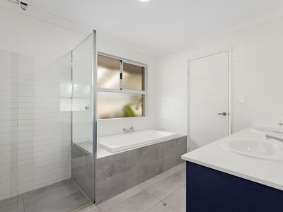 99 Tuart Road, Oakford