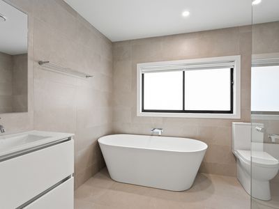 4 / 19 Anthony Street, Lake Illawarra