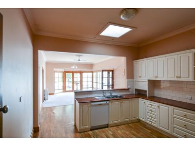28 Dooen Road, Horsham